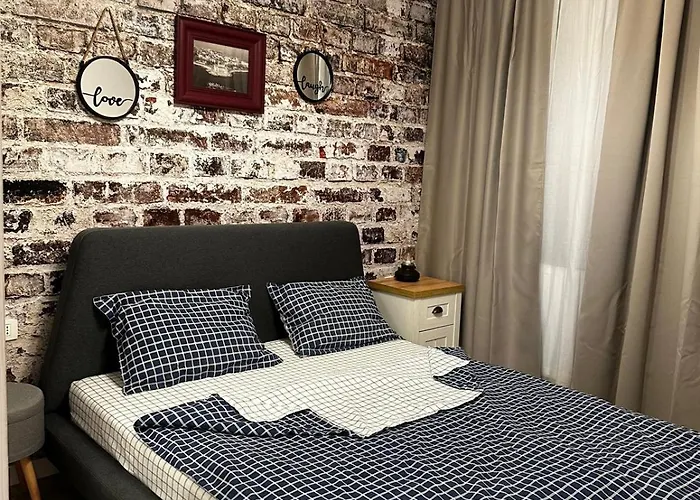 Mamaia Nord 公寓 *